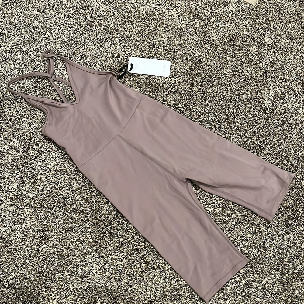 Varley Revolve Let’s Move Irvine Taupe Bodysuit, NWT